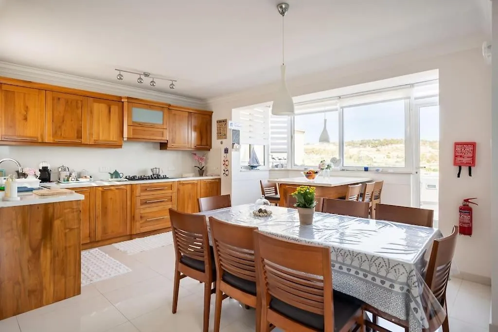 Seagull Penthouse Marsaxlokk Apartment